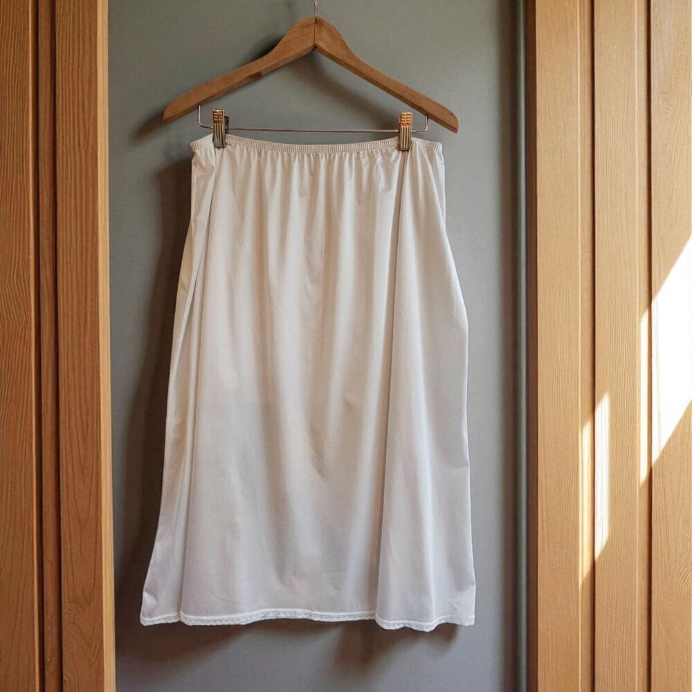 Vanity Fair Womens White Nylon Half Slip with Lace Trim, USA Made, 2XL, Vintage?